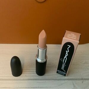 MAC Macximal SILKY MATTE LIPSTICK Acting Natural NIB